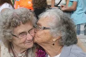 'Wanda the Welder': Friends who worked during WWII mark 100 years