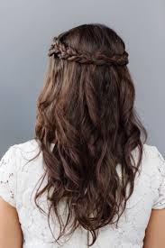 Women's wardrobes were kept to a minimum in the early 1940. 30 Bridesmaid Hairstyles Your Friends Will Love A Practical Wedding