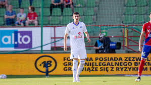 Do 31 stycznia 2002 roku funkcjonował jako stowarzyszenie sportowe. Wisla Plock S A