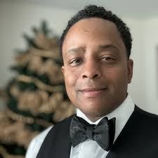 Everything in Houston does not need to be a turn up. All of the Black Owned  restaurants don't need hookah, loud music, or “vibes.” Sometimes people  want to eat in peace or