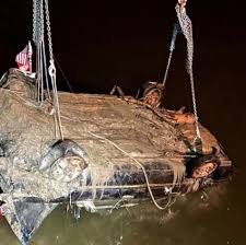 15:26:29 Car Of Mom Who Vanished 23 Years Ago Found With Heartbreaking  Evidence...