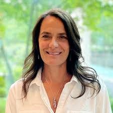 Diana Mcmillen's Instagram, Twitter & Facebook