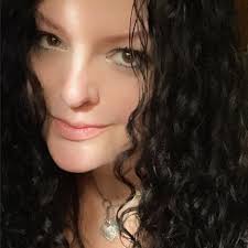 🎨 LAST CALL to Join the Downtown Huntington Art Walk! 🎶 Are you an  artist, performer, or creative spirit looking to share your work with the  community? This is your final chance