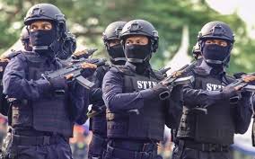 Permohonan bagi jawatan di dalam polis diraja malaysia (pdrm) kini boleh dibuat secara online melalui : Kenali Cabang Dan Jasa Pasukan Elit Pdrm Stafoc Sting Dan Stagg Iluminasi