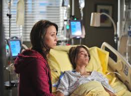 Voirseries » series » grey's anatomy » saison 1 » episode 1 voir grey's anatomy saison 1 episode 1 en streaming meredith grey, fille d'une chirurgienne de renommée mondiale, débute son internat en médecine au sein du seattle grace hospital sous le tutorat du docteur miranda bailey. Grey S Anatomy Season 8 Episode 10 Rotten Tomatoes
