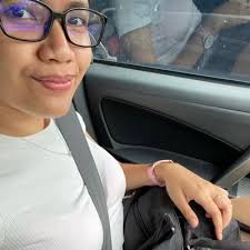 Mary-Ruth Low (@mruthster)