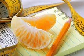 Pe langa faptul ca trebuie sa stii cate calorii sa consumi, este necesar sa ai in minte si ce macronutrienti te ajuta sa ai corpul dorit. Formula De Calcul Al Aportului Caloric Pe Zi Este Posibil SÄƒ SlÄƒbeÈ™ti Doar Pe O DietÄƒ De Cate Calorii Are Nevoie SÄƒ MÄƒnance O Femeie Pentru A SlÄƒbi