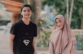 Tak ada sedikitpun keinginan larissa chou untuk rujuk kembali dengan alvin faiz. Alvin Faiz Dan Larissa Chou Sudah Pisah Rumah Matamata Com