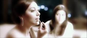 Two sisters, played by rani and konkona, are blessed with an unbreakable bond growing up with breakable parrents. Laaga Chunari Mein Daag Rani Mukherjee Image 26690782 Fanpop Page 4
