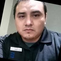 50+ perfiles de «Adrian May»