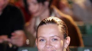 Joanna jabłczyńska, monika mrozowska, hubert urbański, eva halina rich, kinga rusin, tomasz oświeciński, kamila szczawińska, michał szpak. Mloda Kinga Rusin Kinga Rusin Kariera Telewizyjny Debiut Kingi Rusin Newsy Polki Pl