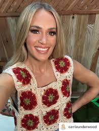 This is the cutest! 😍👏🍅 📸: repost @carrieunderwood Got to wear my  tomato top yesterday to the Idol set! I'm so happy how it turned out. ❤️ I  just kept it really