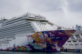 The world dream ship arrived at marina bay cruise centre at around 6.30am on. In Singapore Hundreds Set Sail On World Dream S Cruise To Nowhere South China Morning Post