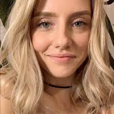 Danielle Baxley's Instagram, Twitter & Facebook