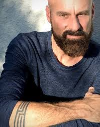 Sean Caston's Instagram, Twitter & Facebook