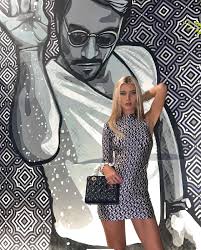 Sona Holenáková | PicToCum