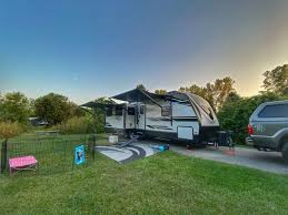 Cuyahoga valley ohio's cuyahoga valley national park spans over 32,000 acres between cleveland and akron. Discover Lake Eerie At These 7 Toledo Oh Campgrounds