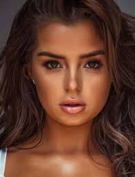 Demi rose splits from boyfriend chris martinez as they decide they're better as friends the model and her dj beau have gone their separate ways after almost two years of dating, with her. Demi Rose Biography Photo Age Height Personal Life News Instagram 2021
