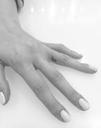 40 Tiny One Word Tattoos By Nyc Artist Jon Boy Tattooblend Finger Tattoos Minimalist Tattoo Trendy Tattoos