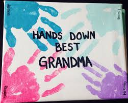 Diy Birthday Presents For Your Grandma Fun Canvas Art To Make With Kids They Love To Have There Hands Painted Great To Give To Your Gr Diy Mother S Day Crafts Diy Gifts For Grandma Grandma Crafts
