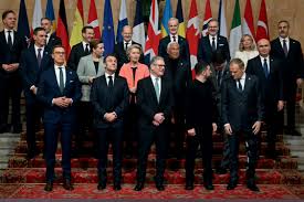 EUA se alinham à Rússia no conflito ucraniano e ch... | VEJA