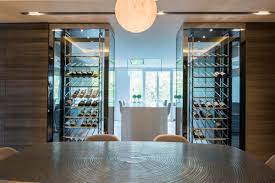 Architecte de cave à vin, pour en faire un lieu de convivialité et de partage. Francais Alysson Feit Interieurs Provintech Custom Wine Cabinets Makers