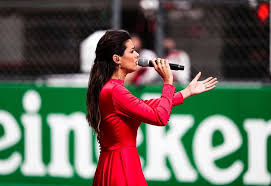 Cuca roseta pondera sair do país por amor. Blitz O Video De Cuca Roseta A Cantar O Hino Nacional No Grande Premio De Portugal De Formula 1 Um Dos Momentos Mais Emocionantes Da Minha Vida