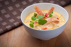 Per non parlare dei gamberoni… io sostituisco la panna con due patate lesse e frullo le verdure con un pò d'acqua di cottura. Zuppa Di Gamberi E Latte Di Cocco Pourfemme