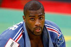 Débordant d'énergie, teddy s'essaye, dès 5 ans, à l'escalade, au golf, au tennis, à la natation, au football… et bien sûr au judo ! Teddy Riner Wiki Jung Fotos Abstammung Schwull Oder Hetero Entertainmentwise