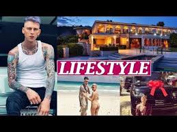 In richest celebrities › rappers. Pin On Machine Gun Kelly Biography