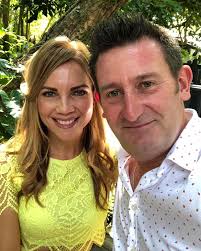 Cheers 🥂 to brunch & bubbles 🍾 with the most amazing people! 2020 looks  brighter because of friends like you! 💜