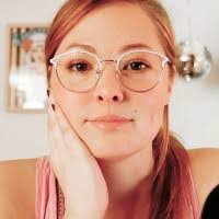 Allison Pell's Instagram, Twitter & Facebook