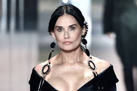 Haberlermagazin haberleri demi moore'un son görüntüsü hayranlarını şaşırttı. 5xjtbqhcbu1zkm