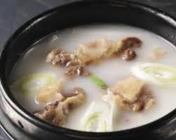 Recette De Tteok Guk Ou Soupe Coreenne Au Boeuf Et Riz Recette Boeuf Et Riz Cuisine Coreenne Cuisson Des Aliments