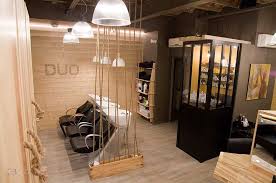 N'oubliez pas que vous allez passer 8 à 10 heures par jour dans votre salon ! Design D Espace D Agencement De Commerce Salon De Coiffure St Etienne