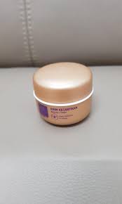 Memang sesuai sangatlah padanan ini. Safi Rania Gold Krim Kecantikan Health Beauty Makeup On Carousell