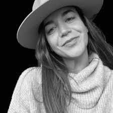 Sandra Merlo's Instagram, Twitter & Facebook