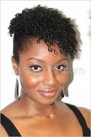 Take a section of your hair, ranging from 0.5 inches (1.3 cm) to 3 inches (7.6 cm) in diameter. Curl Definition For 4b Hair