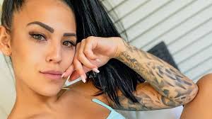 Jun 29, 2021 · endlich haben die restaurants wieder offen! Zig Promi Anfragen Warum Wollte Keiner Gegen Elena Boxen Promiflash De