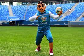 Les jeux olympiques d'hiver sont un événement sportif international organisé tous les quatre ans. Euro 2021 La Mascotte Skillzy Fait L Unanimite Contre Elle Le Huffpost