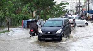 Pencemaran bekalan air juga akan berlaku membawa kepada kesukaran dalam pencarian air bersih. Perhatikan 5 Poin Penting Ini Sebelum Mobil Menerobos Banjir