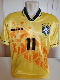 É o país do futebol arte, do talento e do gingado!o brasileiro já nasceu com a bola no pé jogando nos terrões com traves de madeira, e é por essas e outras que a camisa da seleção brasileira é tão valorizada em qualquer canto do mundo. Camisa Brasil Selecao Brasileira Olimpiada 96 11 Savio Mercado Livre