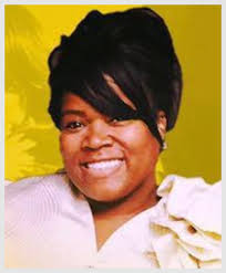 Leslie Pace's Instagram, Twitter & Facebook