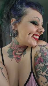 Tried out my @meltcosmetics Bride & Monster pallete 😍 I can't get over how  gorgeous this makeup is! The lipstick is the perfect shade of red and  doesn't transfer! It also lasted throughout coffee and ...