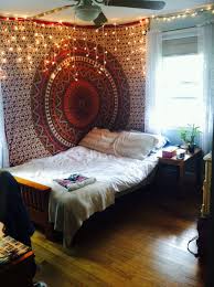 Bedroom With Tapestry Google Search With Images Bedroom Inspirations Bedroom Design Room Inspiration