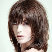 29 Sassy Medium Layered Haircuts To Look Elegantly Outstanding