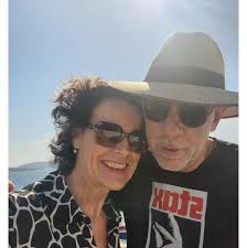 Who can dog sit for a French Bulldog in Lakeland, Florida?