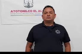 Buena persona, pero torturador.- Allegados a Comisario