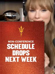 Coach Molly Miller (@MollyMiller33)