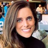 Erin Hendrick's Instagram, Twitter & Facebook